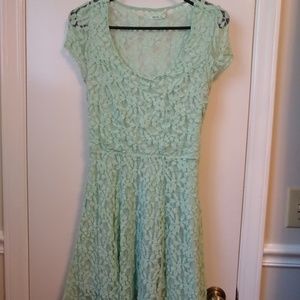 Kimchi Blue xs lace dress